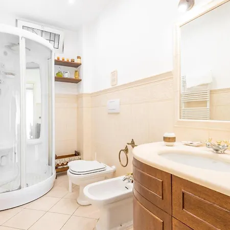 Casa Dante Center * Bari